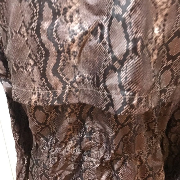 ▪️MICHAEL KORS Rain Coat - Picture 14 of 15